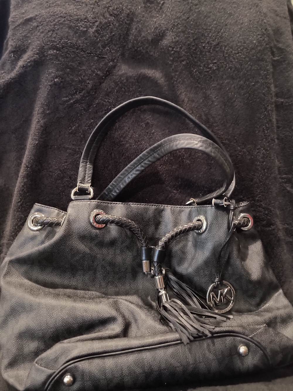 Michael Kors Camden Large Drawstring Shoulder Bag Black